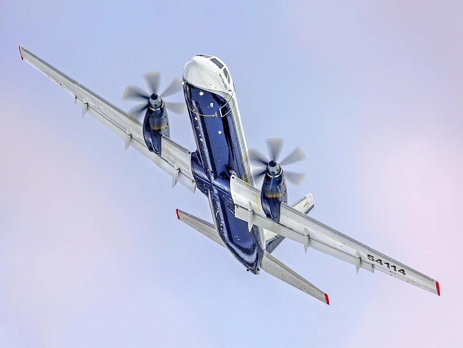 Ил‑114‑300 завершает сертификационные испытания и готовится к выдаче сертификата в ближайшие месяцы. Лайнер должен укрепить региональные авиаперевозки в Сибири и на Дальнем Востоке, однако программа столкнулась с затяжными задержками и техническими проблемами с двигателями.