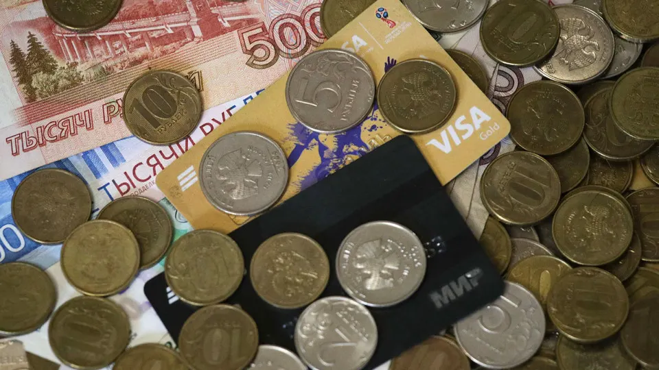 Власти планируют ввести «красные флаги» для автоматических проверок переводов между физлицами, настроить обмен данными ЦБ и ФНС по ИНН и ввести лимиты для автоматической проверки незадекларированных доходов.