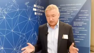 Руководители промышленных предприятий и экономисты предупреждают о фундаментальном кризисе в российской экономике, срывe проектов импортозамещения и падении инвестиций на фоне замедления роста ВВП и снижения реальных доходов населения.