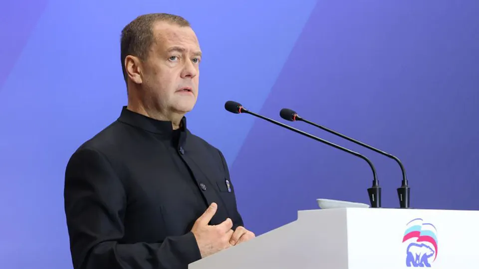 Заместитель председателя Совбеза предупредил о риске ядерного апокалипсиса и призвал к готовности. На фоне истечения СНВ‑III США и Россия обсуждают, как поступать дальше.