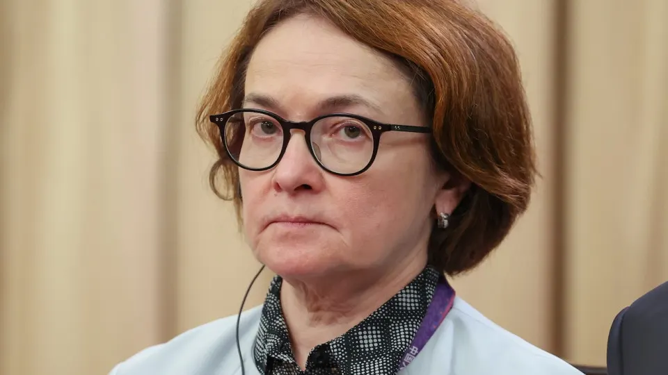 Центробанк объяснил спад деловой активности в первом квартале 2026 года сочетанием неблагоприятной погоды, налоговых изменений и снижения потребительского спроса на фоне экономии домохозяйств.