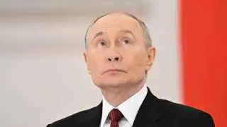 Владимир Путин сравнил нынешнюю ситуацию с Великой Отечественной войной, заявил о необходимости всеобщей работы «на фронт», пообещал создание «зоны безопасности» на границе с Украиной и достижение целей СВО, тогда как эксперты предупреждают о подготовке к новой волне частичной мобилизации.