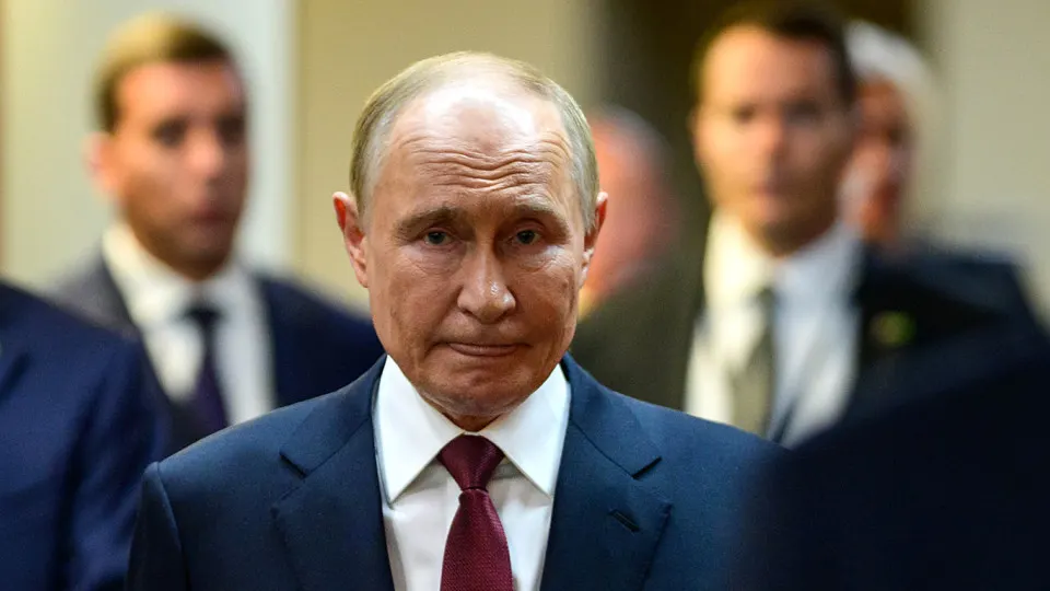 Аналитики отмечают резкое замедление темпов наступления России: среднесуточное продвижение упало с 9,76 до 2,9 кв. км, а реально удерживаемая территория за последние шесть месяцев составляет 1443,35 кв. км.