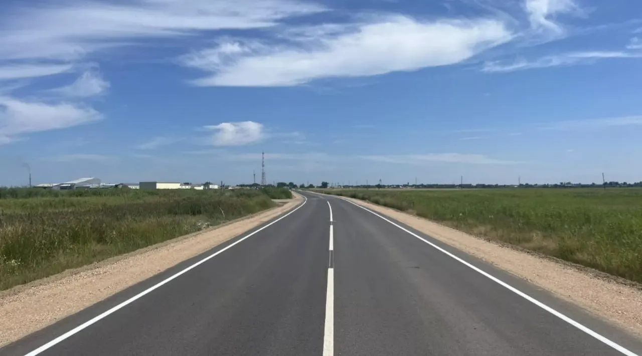Реконструкция международного пункта пропуска Ауыл на стороне Казахстана может снизить пропускную способность на трассе А‑322. Водителям советуют заранее выбирать альтернативные маршруты.