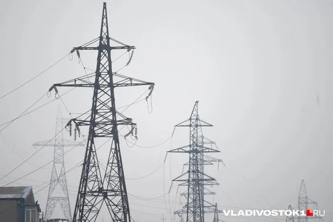 Правительство утвердило прогноз Минэкономразвития: тарифы для городских жителей Приморского края подорожают с октября 2026 года и к 2029 году достигнут примерно 8,04 рубля за киловатт‑час.