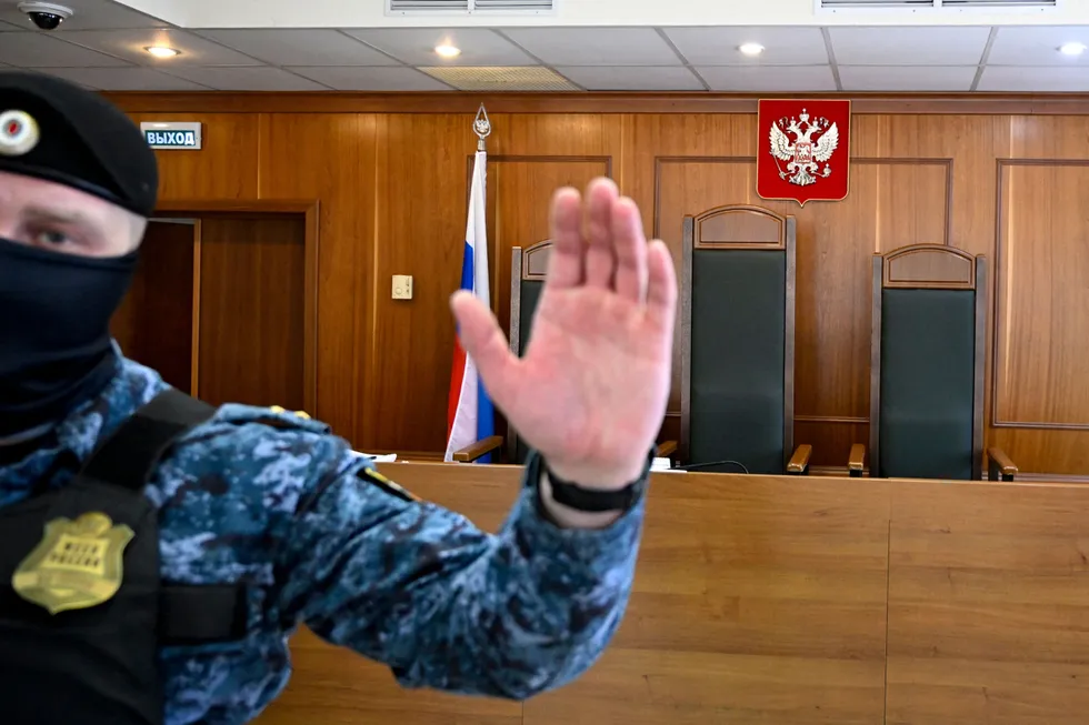 Судебный департамент при Верховном суде перестал публиковать данные о судимости с 2005 года. Объясняем, почему эти данные были важны, что потеряно и какие есть шансы на их возвращение.