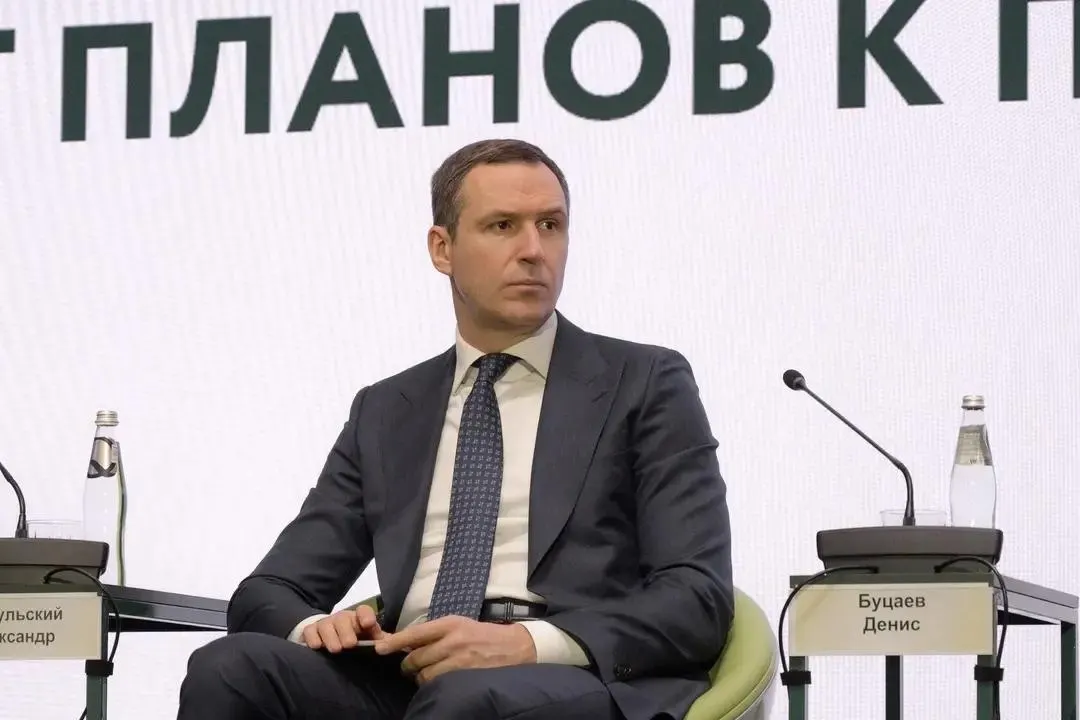 Его связывают с хищением средств Российского экологического оператора; следствие полагает, что Буцаев может находиться в США. Мусорная реформа признана проваленной.