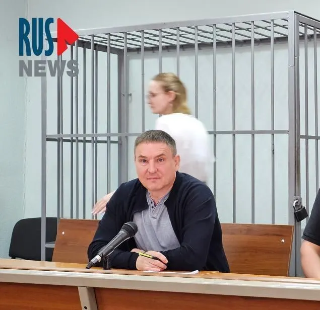 Суд отклонил жалобу правозащитника Алексея Соколова: в карцере арестантам дают бумагу и ручку не более полутора часов в сутки, что затрудняет подготовку к судебным процессам.
