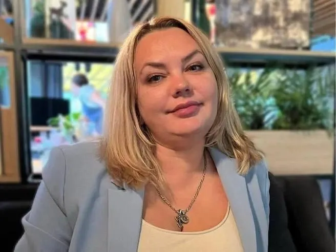 Жалоба Анны Елисеевой и других фигурантов на передачу материалов дела в Краснодарский край будет рассмотрена 22 июля. По делу проходят 12 человек, им предъявлены обвинения в мошенничестве и во взятках.