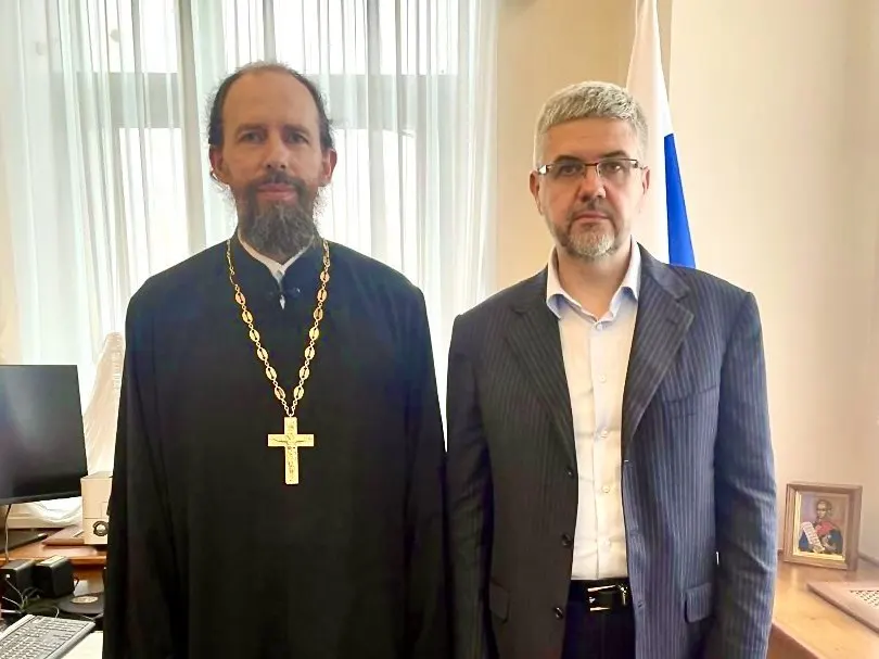Заместитель министра юстиции заявил, что совместное проживание без официальной регистрации брака представляет угрозу для государственной безопасности; ведомство ведёт мониторинг и готовит изменения в Семейный кодекс.