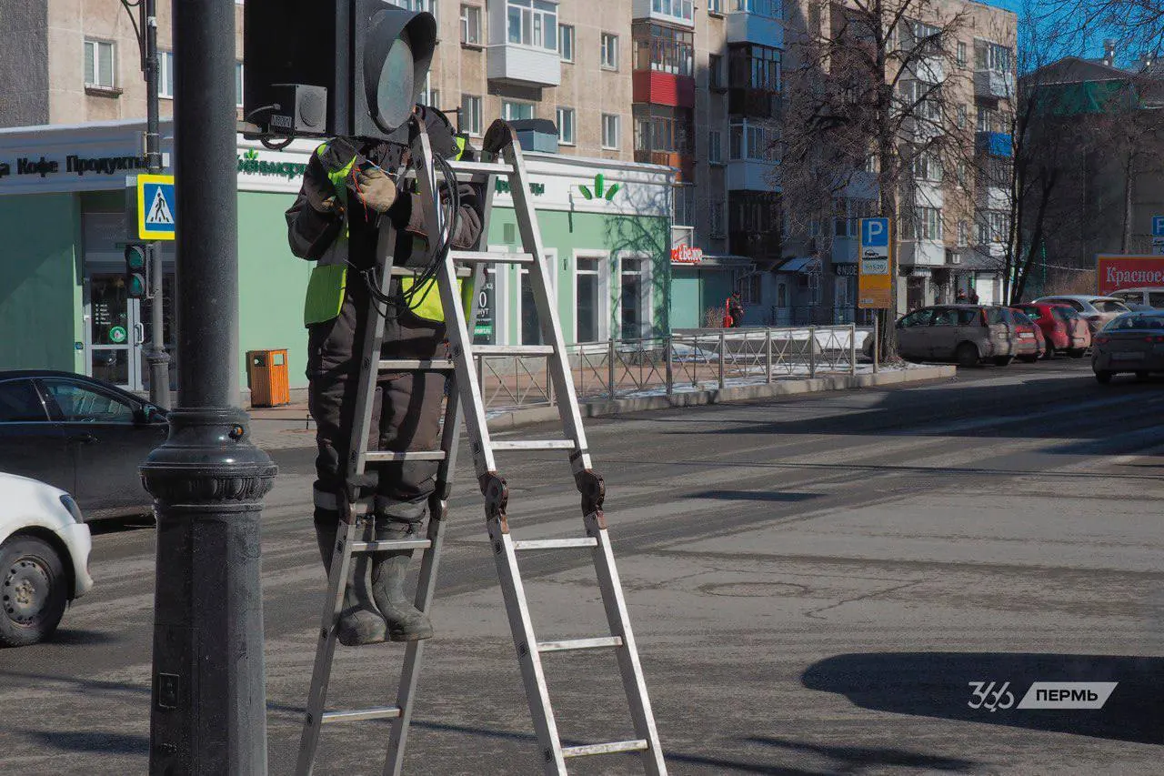 Краткий обзор ключевых новостей: приговор боксёру, решение депутатов по компенсации ЖКХ, масштабная атака дронов в Москве, выплаты за привлечение добровольцев и другие события.