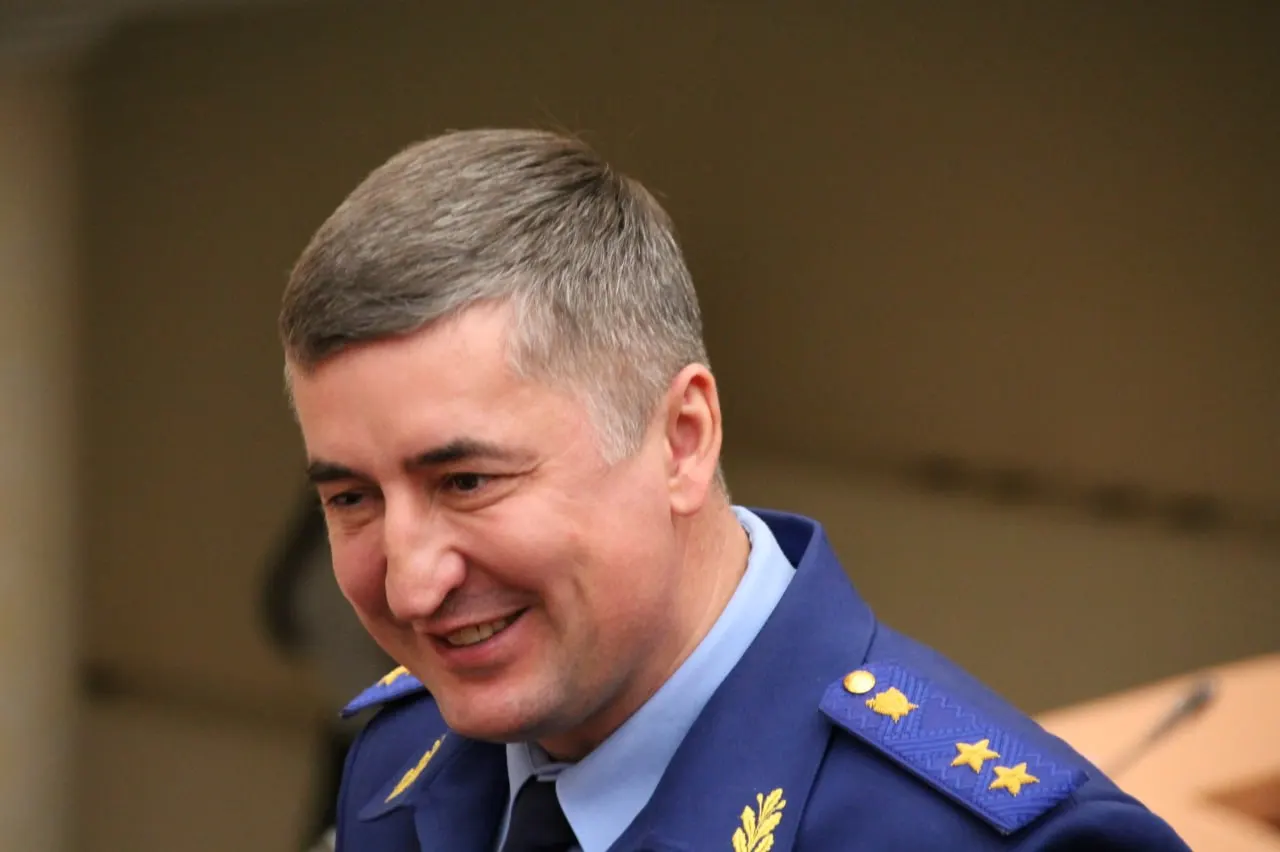 Указ президента от 28 июня перевёл бывшего прокурора Саратовской области Сергея Филипенко на пост руководителя надзорного органа в Воронежской области. В Саратове новым прокурором стал Роман Пантелеев.