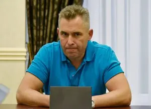 Совет Европейского союза расширил пакет ограничительных мер против России: в обновлённый санкционный список включены свыше 80 физических лиц и организаций, среди которых бывший детский омбудсмен и генпрокурор РФ.