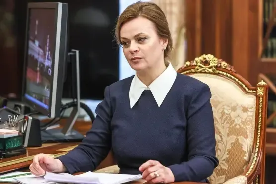 Анна Цивилева назначена статс‑секретарём — заместителем министра обороны и включена в президиум Совета при президенте РФ по стратегическому развитию и национальным проектам. Ранее расширены полномочия фонда «Защитники Отечества» для поддержки дополнительных категорий ветеранов.
