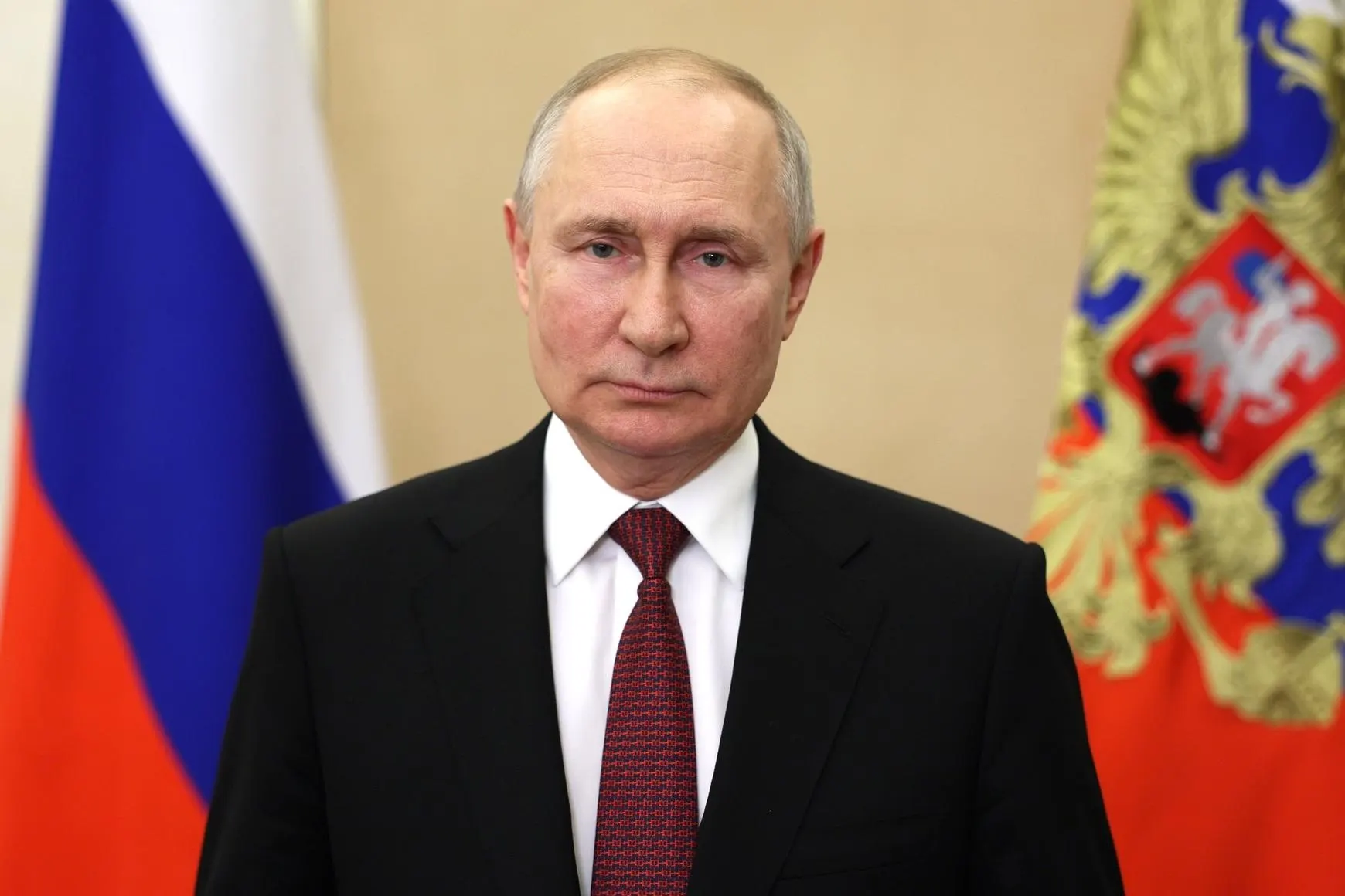 Указ от 12 июня расширил перечень ветеранов, которым фонд будет оказывать поддержку: в него включили инвалидов, получивших повреждения при отражении вторжения и в приграничных инцидентах, а также тех, кто признан ограниченно годным, но продолжил службу. Фонд возглавляет Анна Цивилева.
