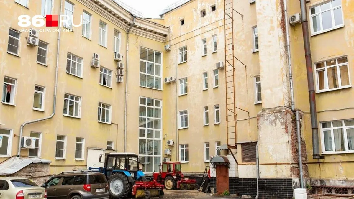 Госдума пояснила, что решения о переустройстве дворовой территории под парковку принимаются на общедомовом собрании собственников.