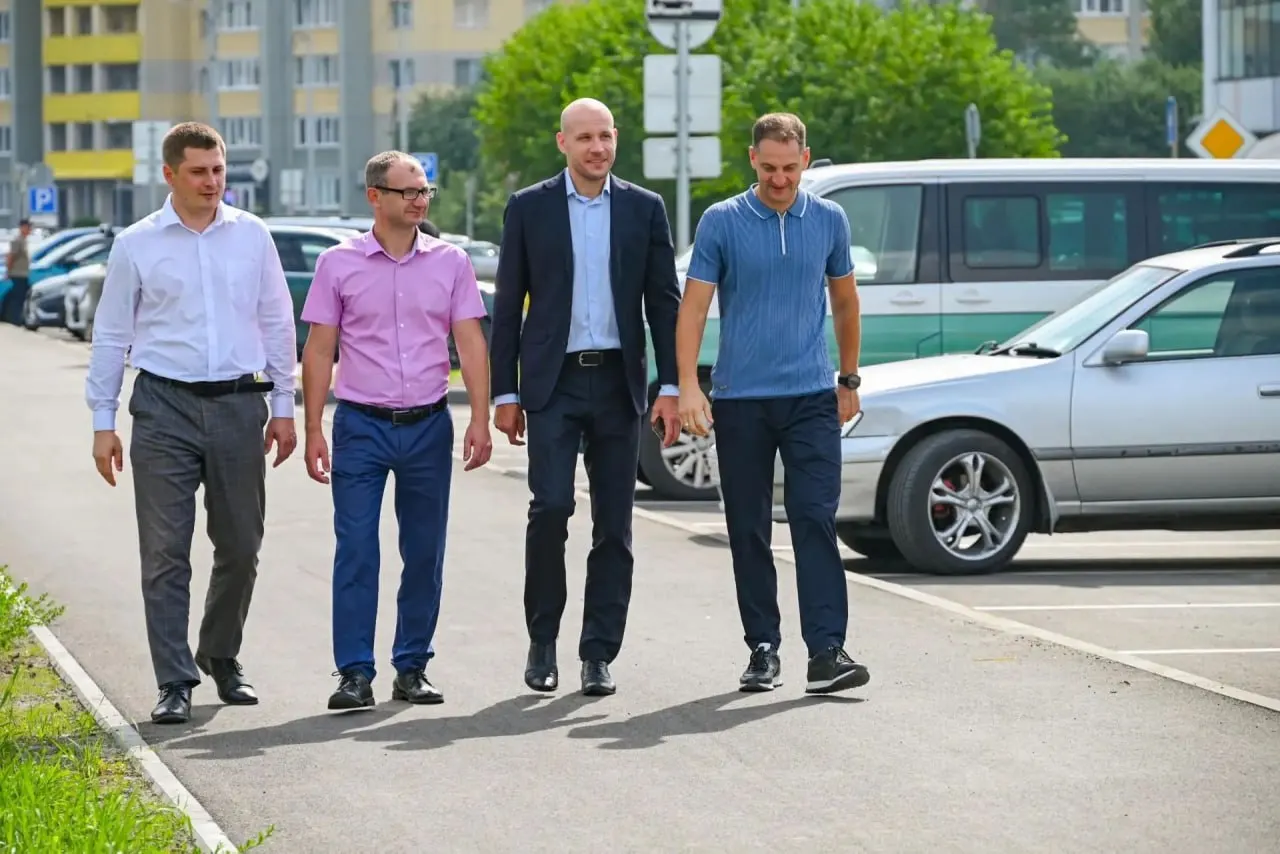 В этом году в Барнауле приведут в порядок 14 дорожных объектов: четыре участка уже завершены, работы идут ещё на нескольких проспектах и улицах города.