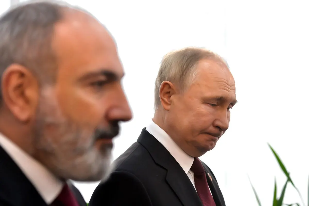 За январь–май 2026 года взаимная торговля составила $2,196 млрд — на 21,5% меньше годом ранее. Доля России в товарообороте сократилась до 28%. Обострение отношений и ограничения на ввоз армянских продуктов повлияли на обмен.