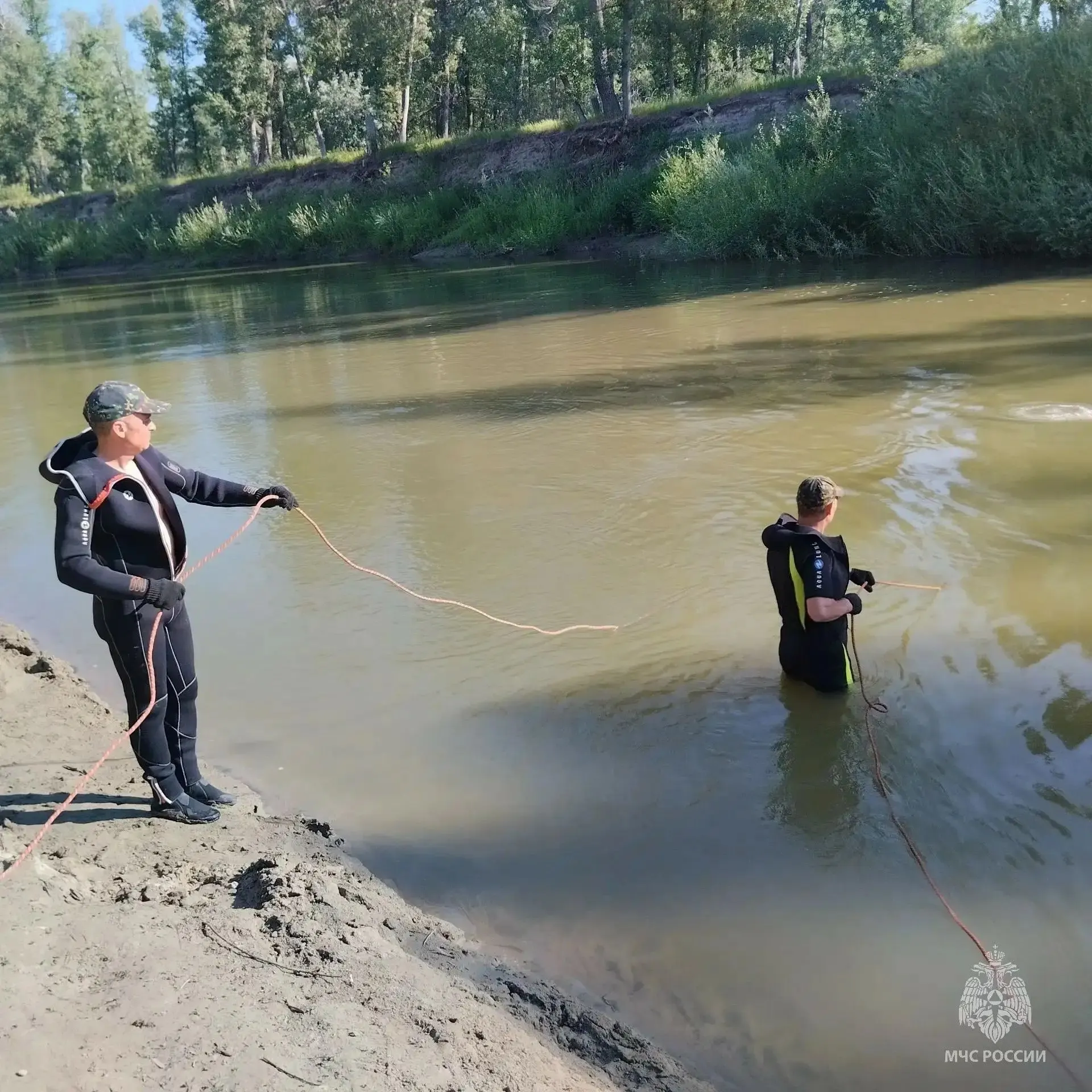 1 июля в Алтайском крае в двух населённых пунктах на водоемах погибли двое детей. По фактам возбуждены уголовные дела, проводятся проверки.