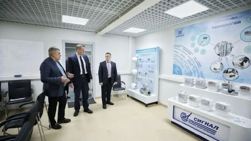 Совет ЕС включил предприятие в 21-й пакет санкций: в документе говорится, что завод поставляет комплектующие для авиационного вооружения и оказывает поддержку ВС РФ в зоне СВО.
