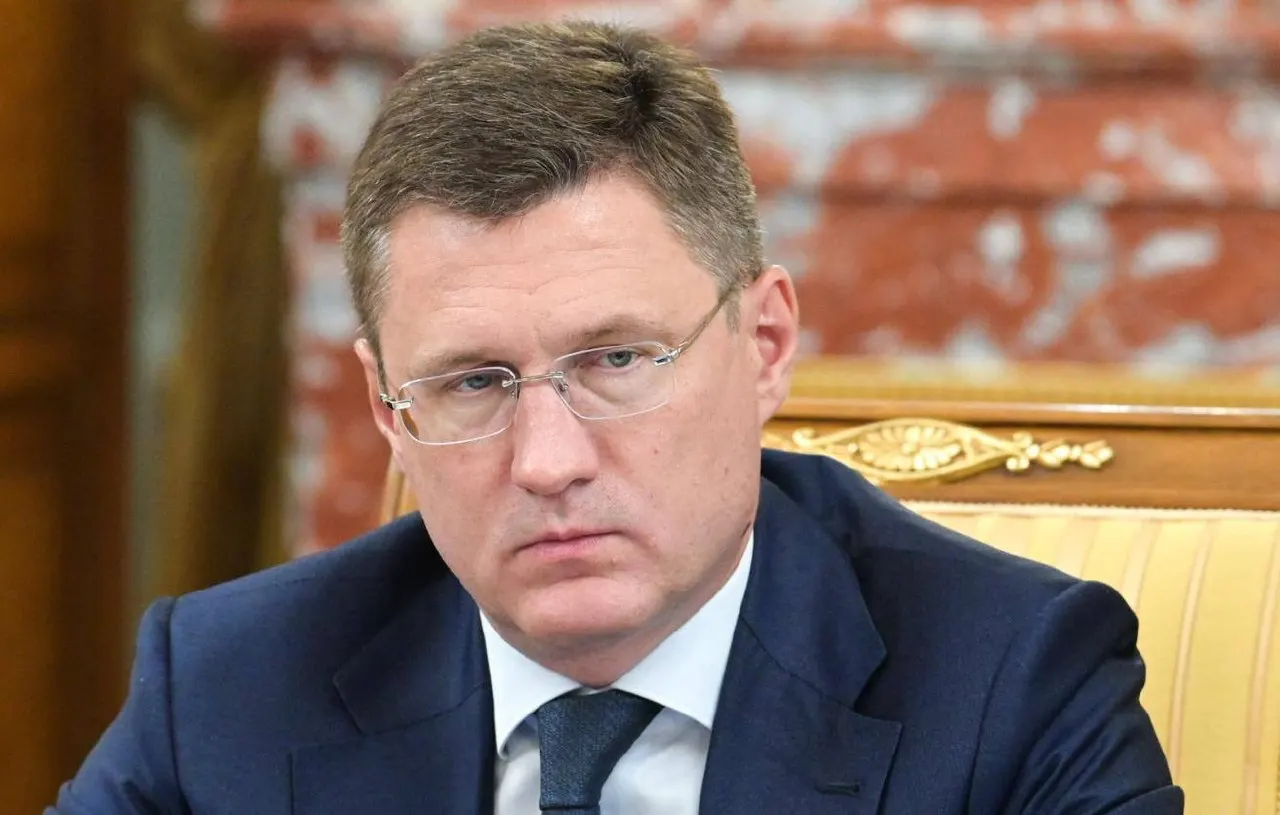 Минэнерго сообщает, что власти предпринимают меры для загрузки нефтеперерабатывающих заводов и стабилизации поставок топлива.