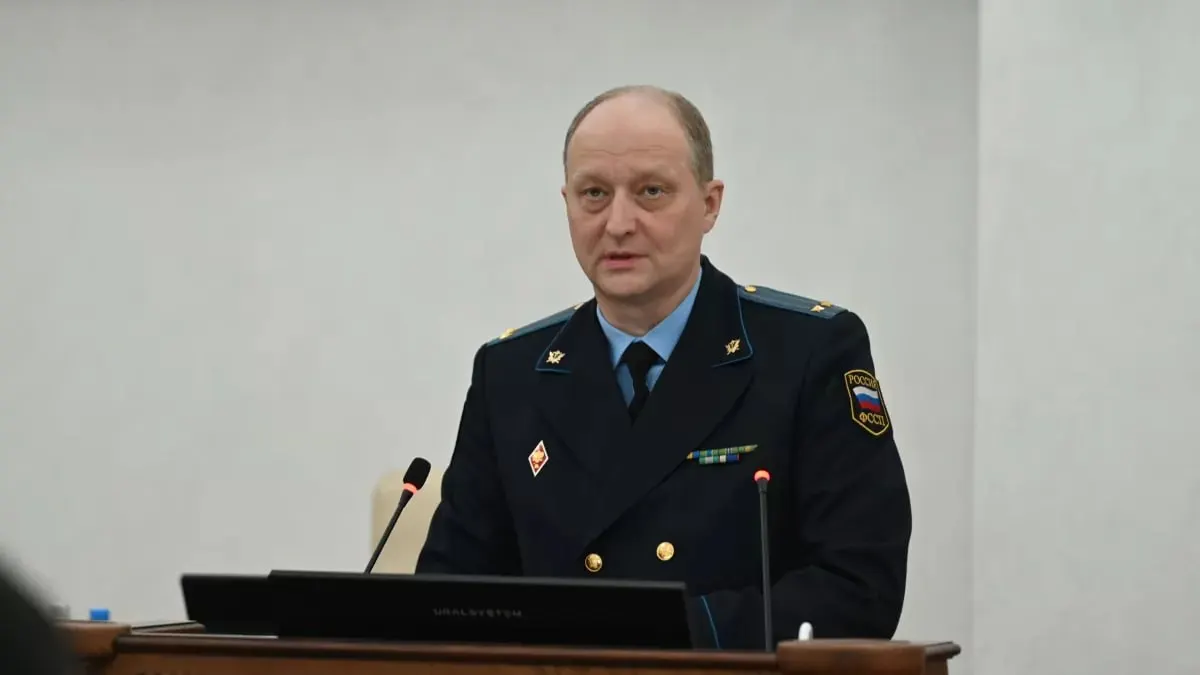 Назначены временно исполняющие обязанности: Лабутин возглавил краевое ФССП, Муратов возглавил Алтайское управление; Васильев ушёл на пенсию.