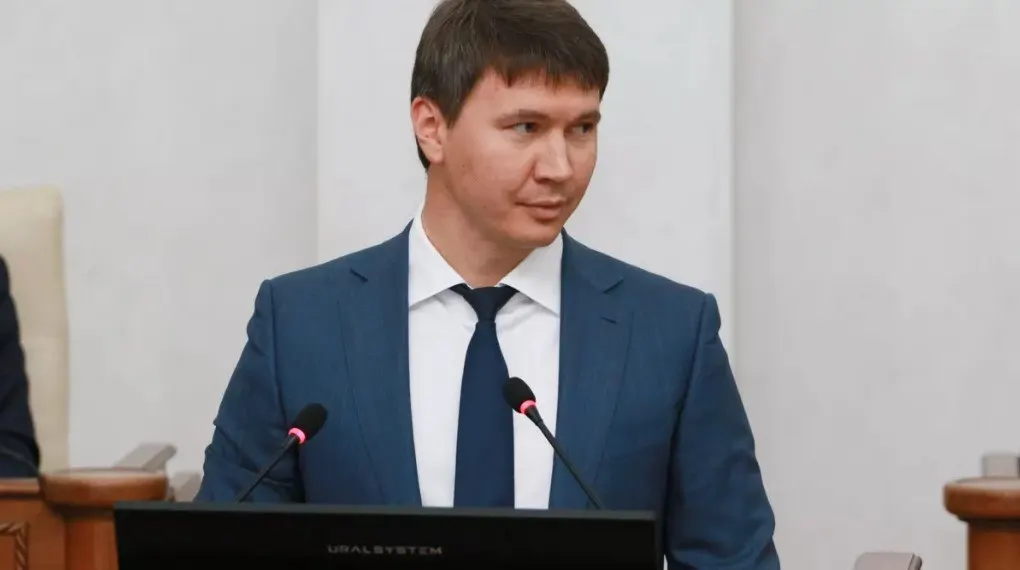 Центральный районный суд Барнаула оставил в СИЗО бывшего руководителя управления имущественных отношений Алтайского края до 25 сентября.