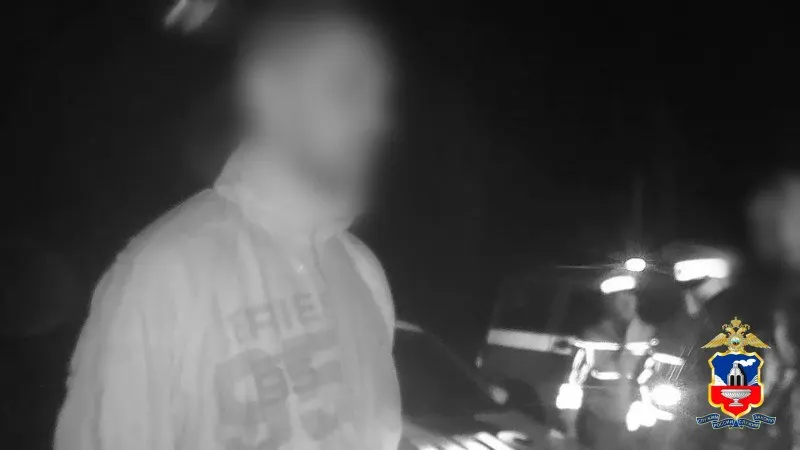 Дорожная полиция задержала водителя без прав: у него обнаружили свыше килограмма марихуаны и возбудили уголовное дело.