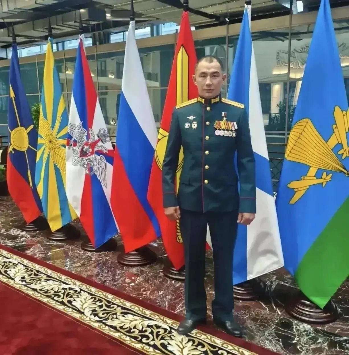 Уроженец Забайльского края Эльдар Куконбеков награжден Золотой Звездой Героя России за воинский подвиг.