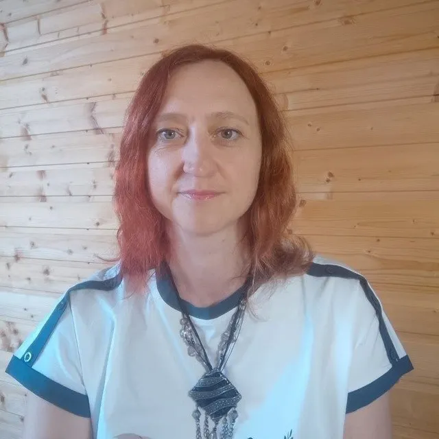 Солонешенский районный суд арестовал активистку по делу о клипе на «Интернационал», обвиняемую в призывах к терроризму.