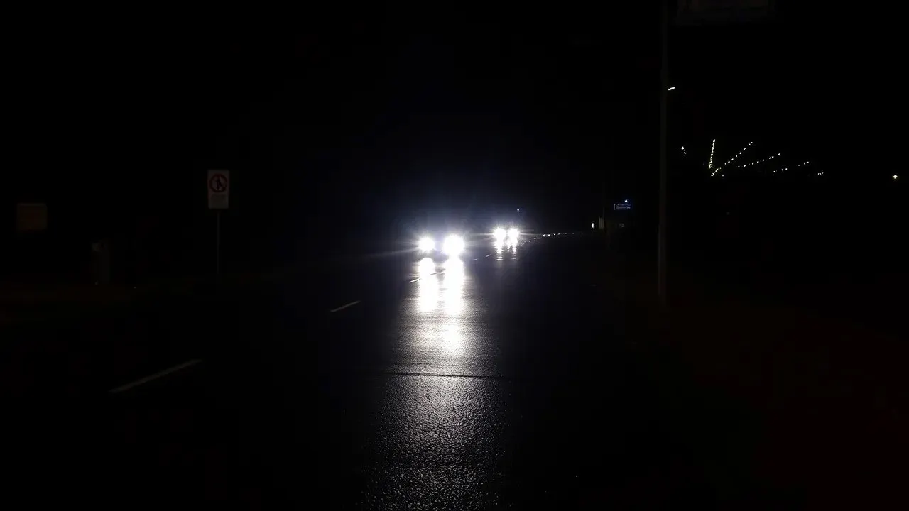 55-летняя женщина за рулём Nissan Qashqai сбила восемь овец; пострадавших нет. Обстоятельства ДТП устанавливают сотрудники ГИБДД.