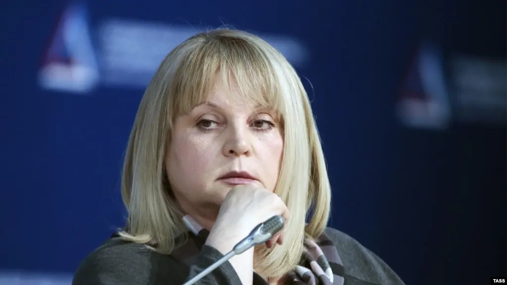 Глава Центральной избирательной комиссии пояснила участие россиян за границей и возможность расширения ограничений на избирательное право, упомянула возможные провокации у посольств и необходимость изменений в законе об участии за рубежом.