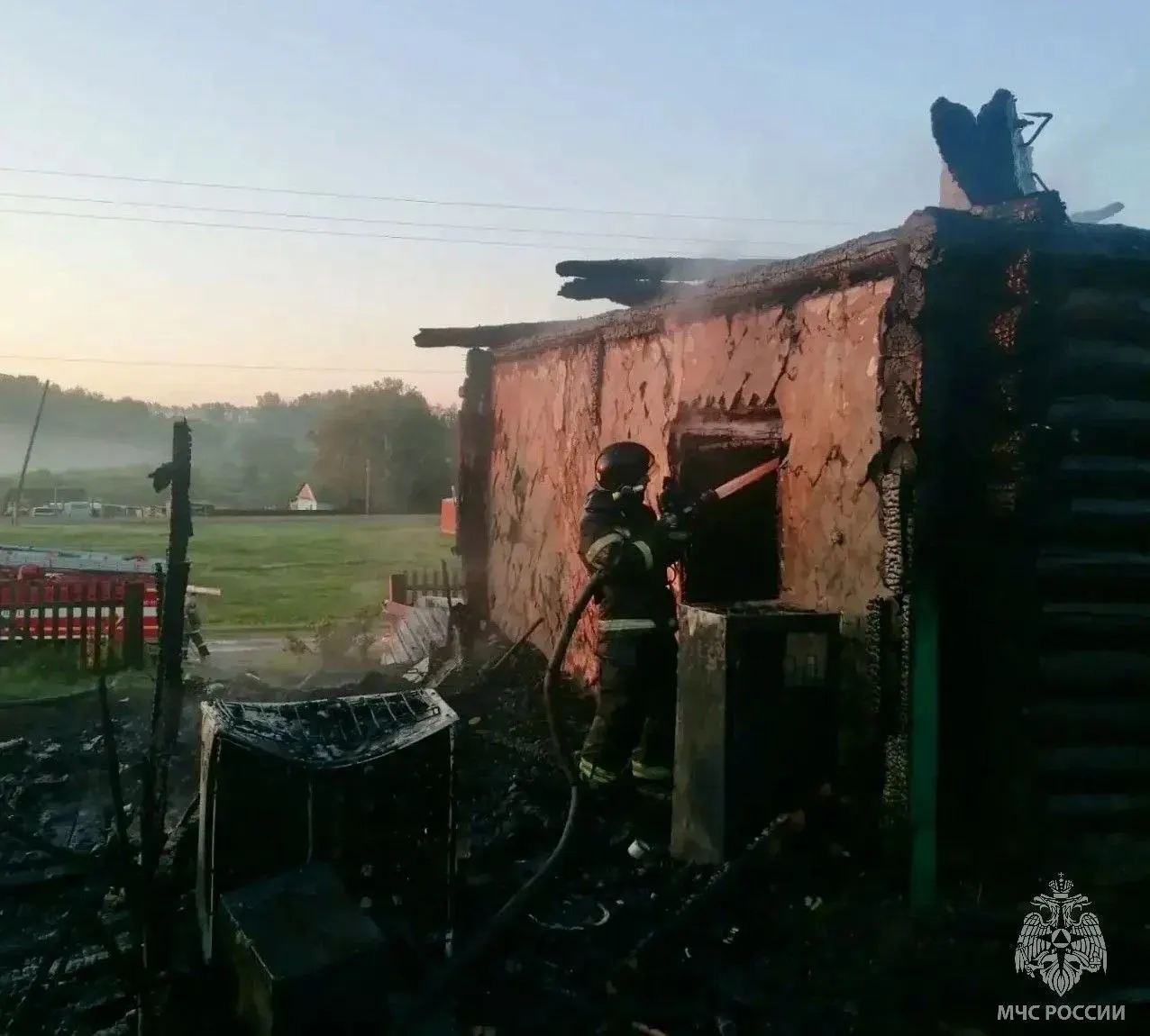 Пожилая женщина погибла в Павловском районе при пожаре в частном доме; возгорание ликвидировано, предварительная причина — короткое замыкание.