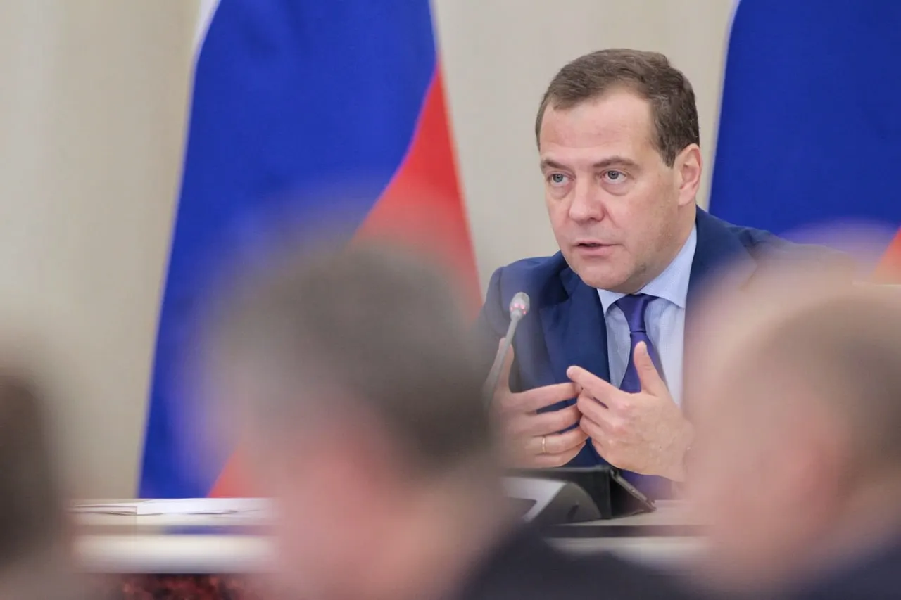 По словам председателя партии, после завершения или приостановки СВО идеологическое противостояние продолжится; проблемы воспитания общества остаются как у нас, так и у оппонентов.