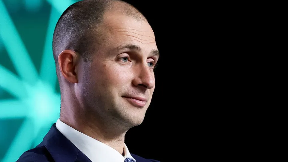 По итогам полугодия 2026 года VK зафиксировала чистый убыток в 3,8 млрд рублей. Во втором квартале компания достигла символической прибыли за счёт распродажи активов.