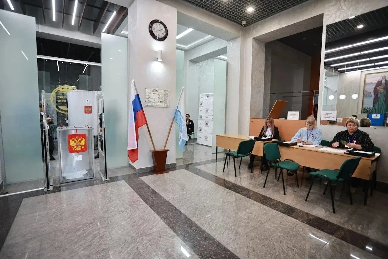 Открылись участковые пункты, работают общественные наблюдатели; можно проголосовать онлайн через госуслуги. В регионе голосование пройдет с 18 по 20 сентября.