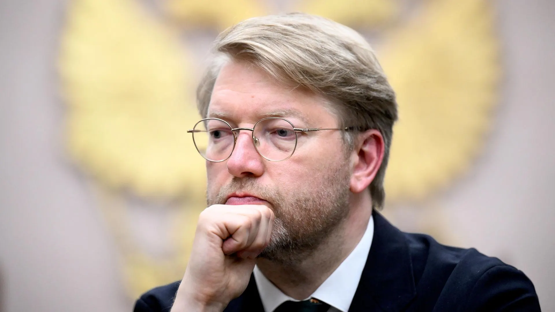 Ряд исков о снятии кандидатов с выборов в Госдуму связано с нарушениями авторских прав и другими обвинениями; решение суда может повлиять на участие оппозиционных кандидатов в выборах в регионе.