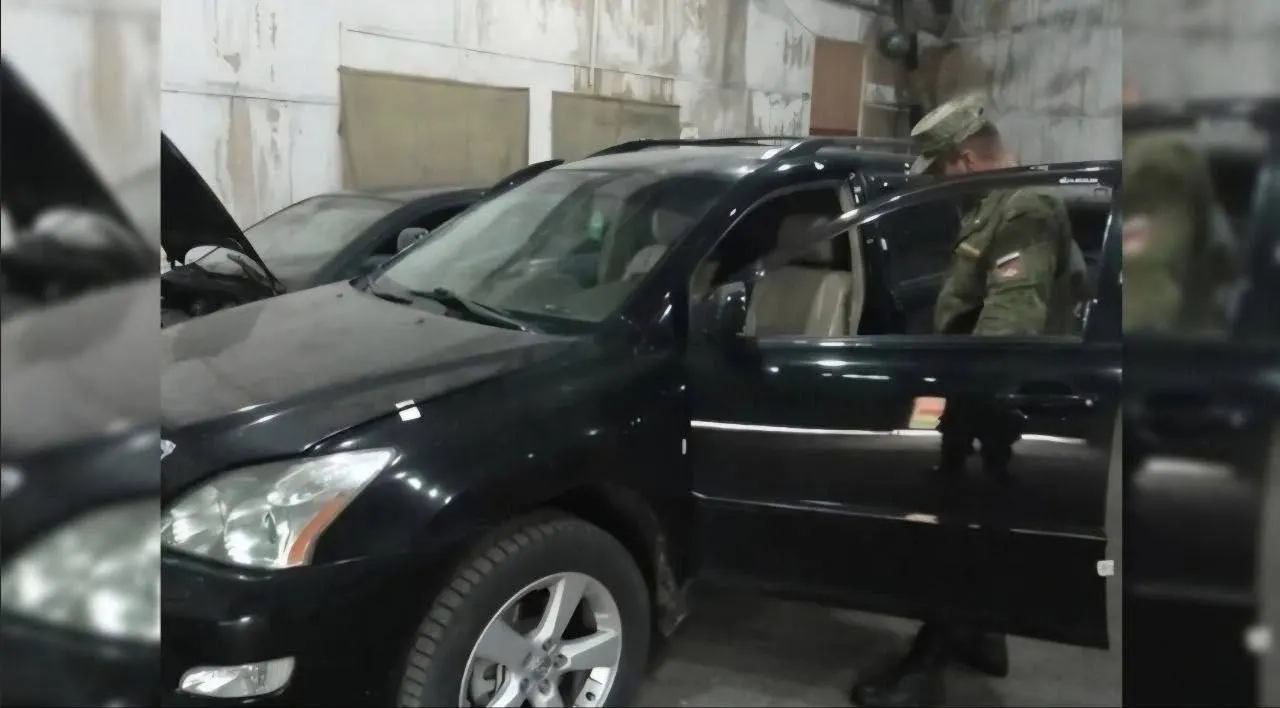 Судебные приставы изъяли автомобиль Lexus RX 330 за повторное управление в нетрезвом виде и передали его Министерству обороны России. За 2026 год подобных передач стало 37.