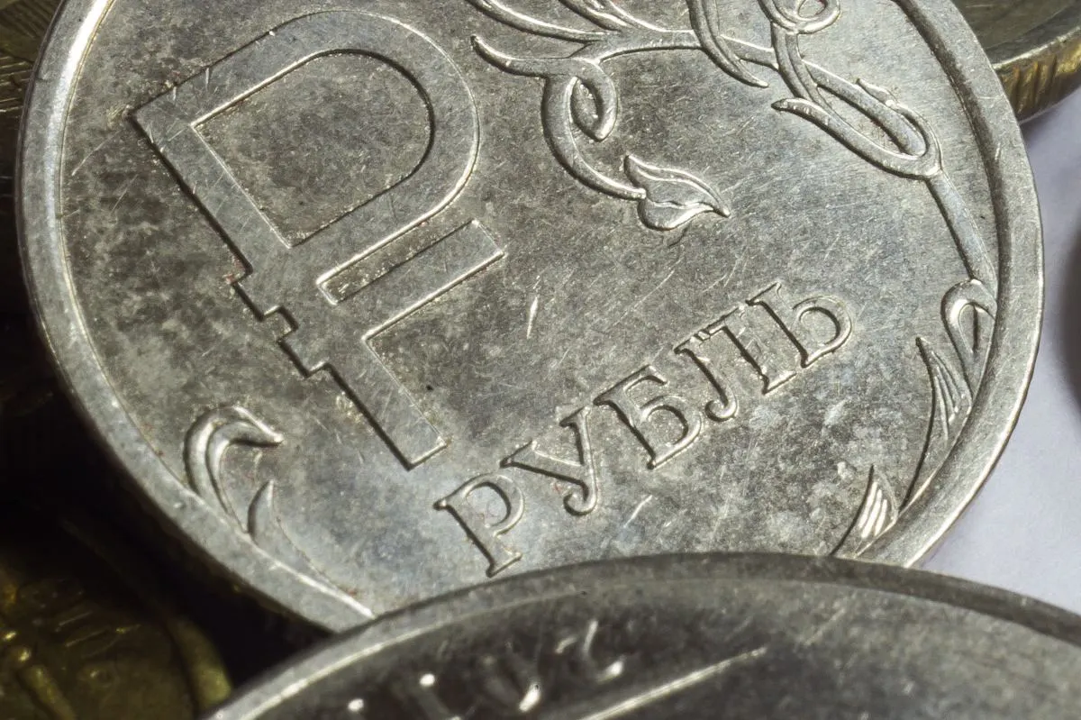 Глава государства подчеркнул низкий уровень государственного долга и важность рационального расходования, а также работу правительства и Центробанка над макроэкономическим балансом и условиями для инвестиций.