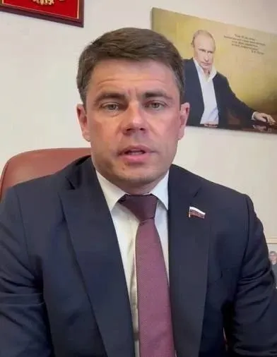 На фоне мирового давления национальный мессенджер МАХ закрепляет суверенность российского интернета, подчеркивая важность технологической автономии.