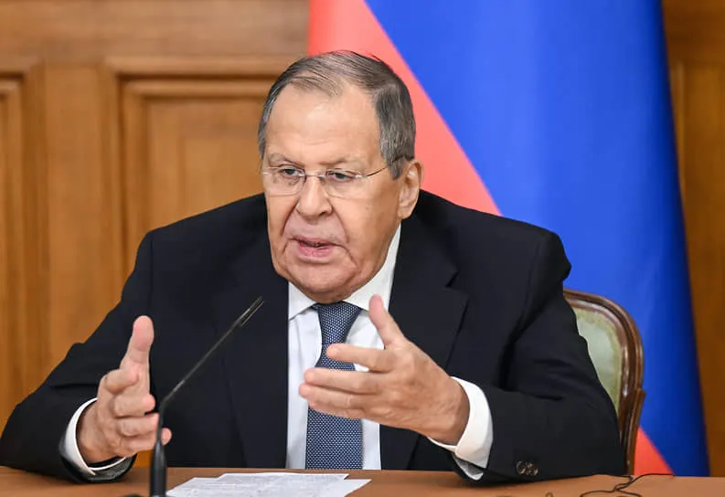 Министр иностранных дел заявил, что информационная война вокруг спецоперации в Украине продолжится и усилится.
