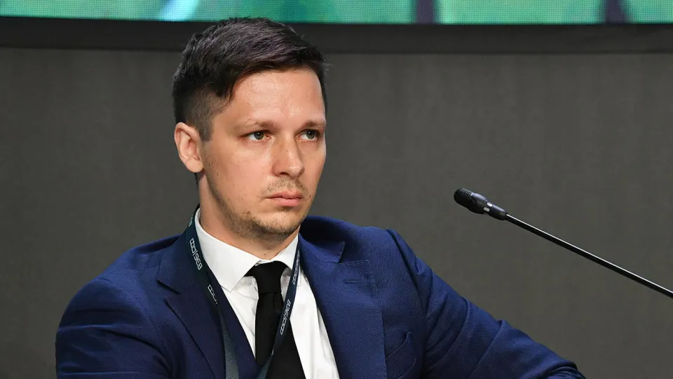 Экономисты предупреждают о перегрузке госсектора: ожидаются новые налоговые меры и рост расходов, что влияет на экономику.