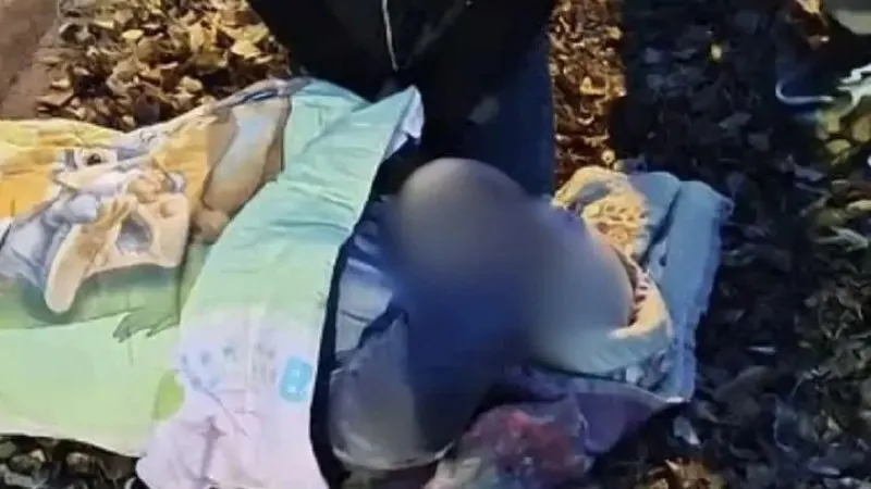 ДТП произошло возле третьего корпуса академии на улице Титова, 8. Пострадавшую увезли на скорой помощи, обстоятельства происшествия устанавливаются.
