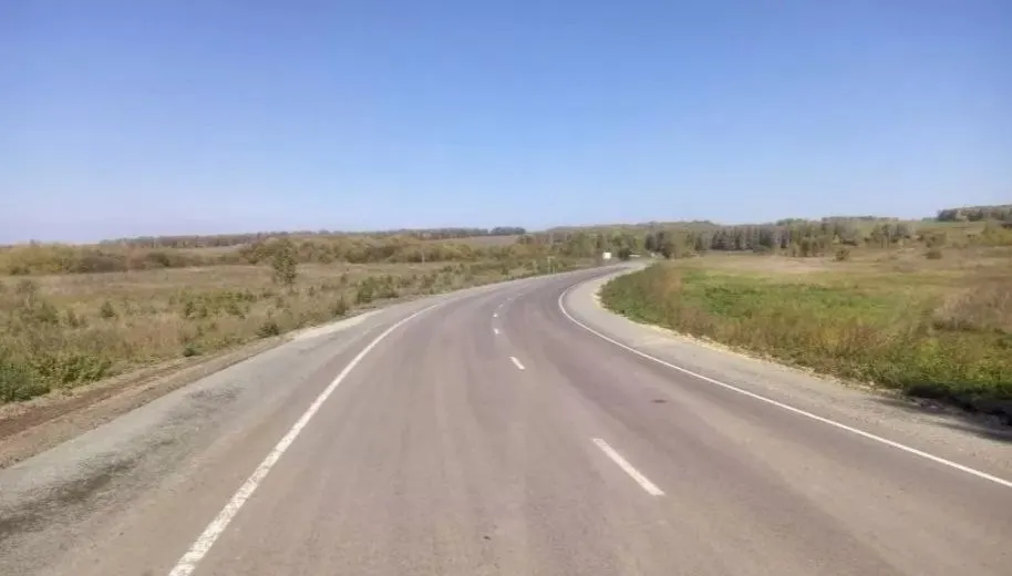 Региональные и межмуниципальные дороги Алтайского края получат финансирование: деньги распределят по четырём дорожным зонам, сроки работ — 2026–2028 годы.