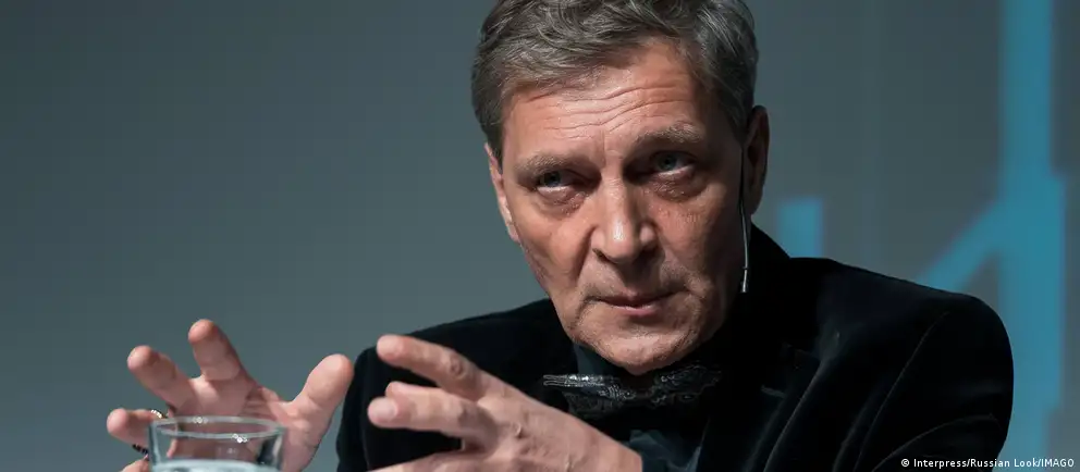 Невзорова включили в перечень экстремистов, а семье Невзоровых — гражданство Украины.