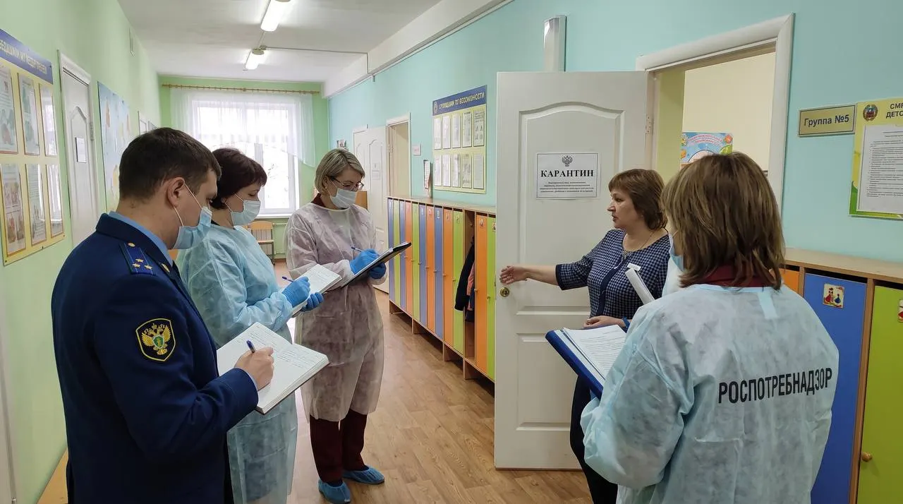 В Барнауле в группе старшего дошкольного возраста зафиксированы случаи ротавирусной инфекции; группа закрыта на карантин, проводятся проверки.