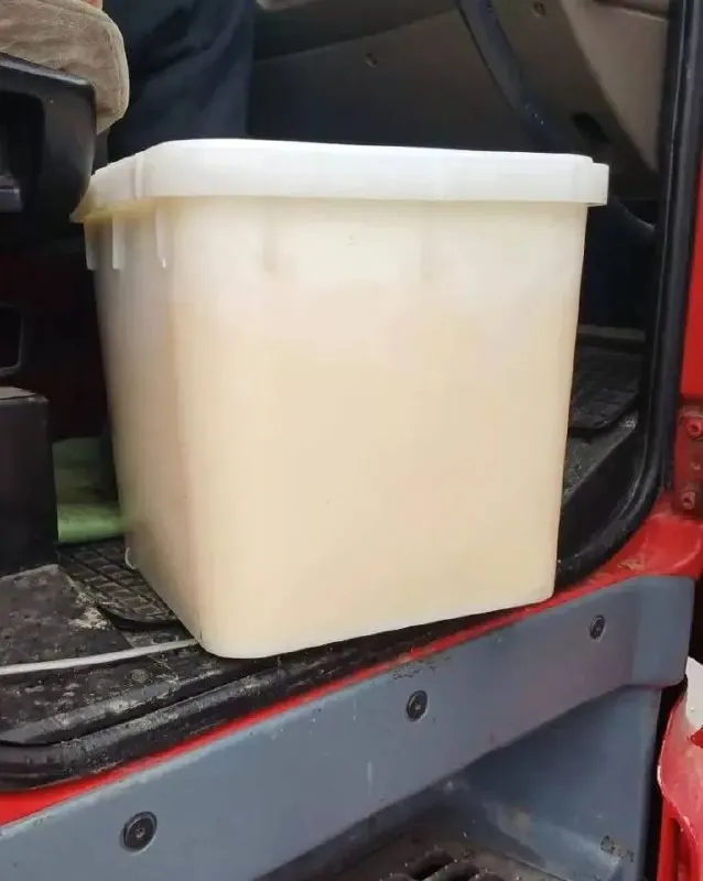 На границе Алтайского края зафиксированы нарушения при ввозе продукции из Киргизии, Узбекистана и Таджикистана: перевозчики не предоставили ветеринарные сертификаты, партии отправлены обратно; ведется рассмотрение административных дел.