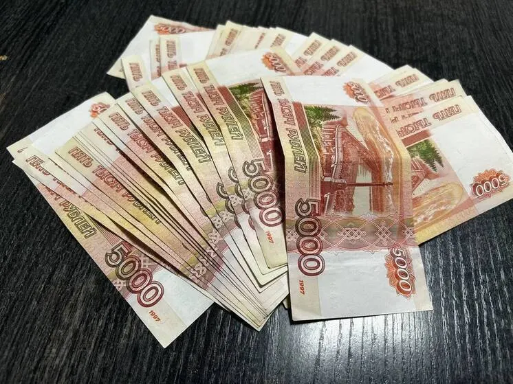 Долг по алиментам достиг более 1 млн рублей; судебное решение предусматривает 40 часов обязательных работ.