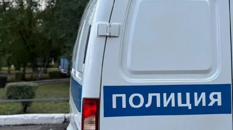 19-летний студент, учившийся в Новосибирске, стал жертвой телефонных мошенников: после угроз он перечислил 760 тысяч рублей мошенникам. Возбуждено уголовное дело.