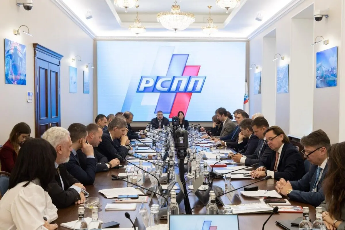 РСПП выступает против предложения Минфина ввести налог на сверхдоходы для горнодобывающих компаний, отмечая риск подрыва предсказуемости налоговой системы. По данным ведомств, сбор может принести бюджету около 683 млрд рублей.